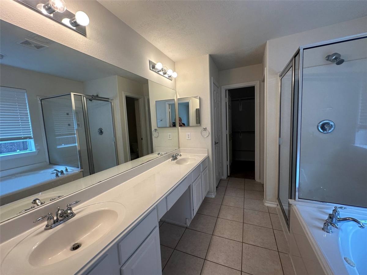 Apartment for rent at 21312 Terreton Springs Dr, Porter, TX 77365