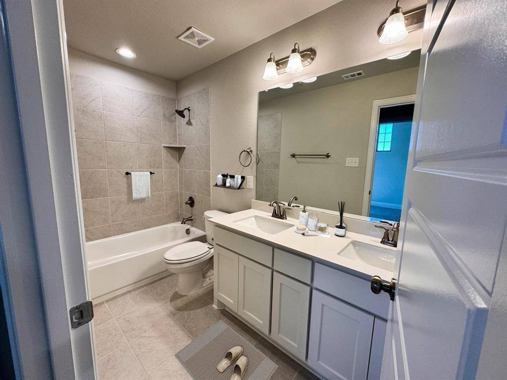 Townhouse for rent at 1909 Ethereal Lane, Waxahachie, TX 75165