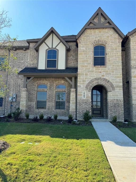 Townhouse for rent at 1909 Ethereal Lane, Waxahachie, TX 75165