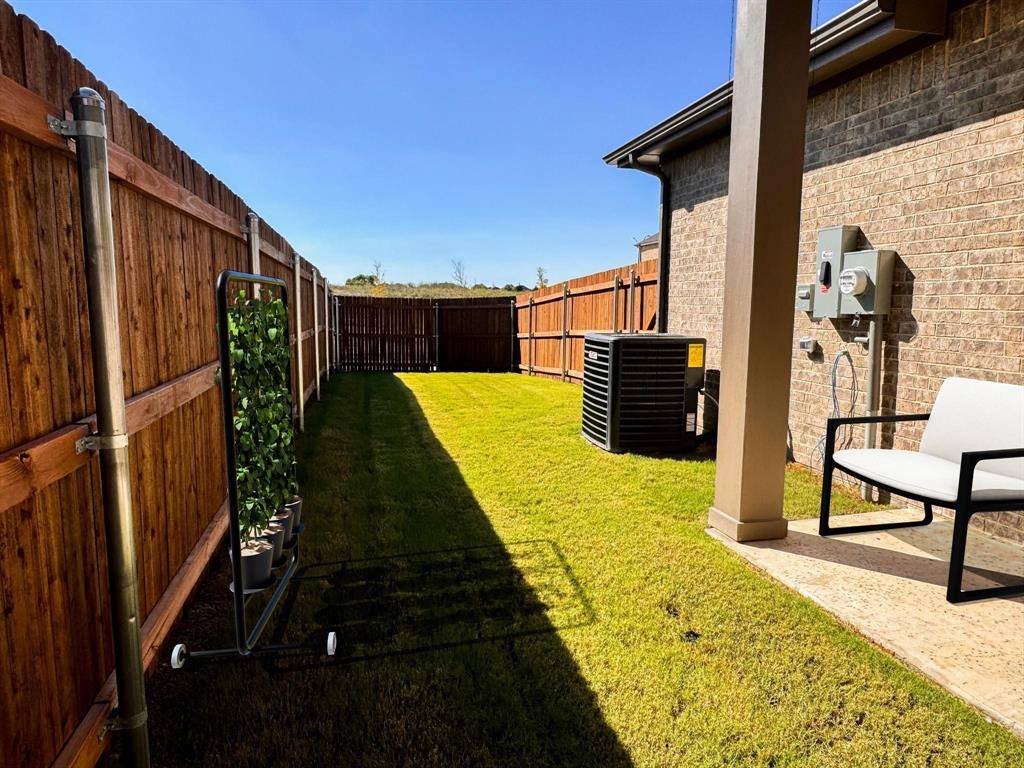 Townhouse for rent at 1909 Ethereal Lane, Waxahachie, TX 75165