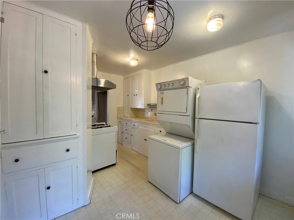 Apartment for rent at 1714 Gillette Crescent #1714C, South Pasadena, CA 91030