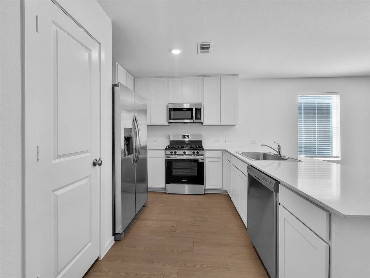 Apartment for rent at 273 Douglas Hills Dr #273, Magnolia, TX 77354