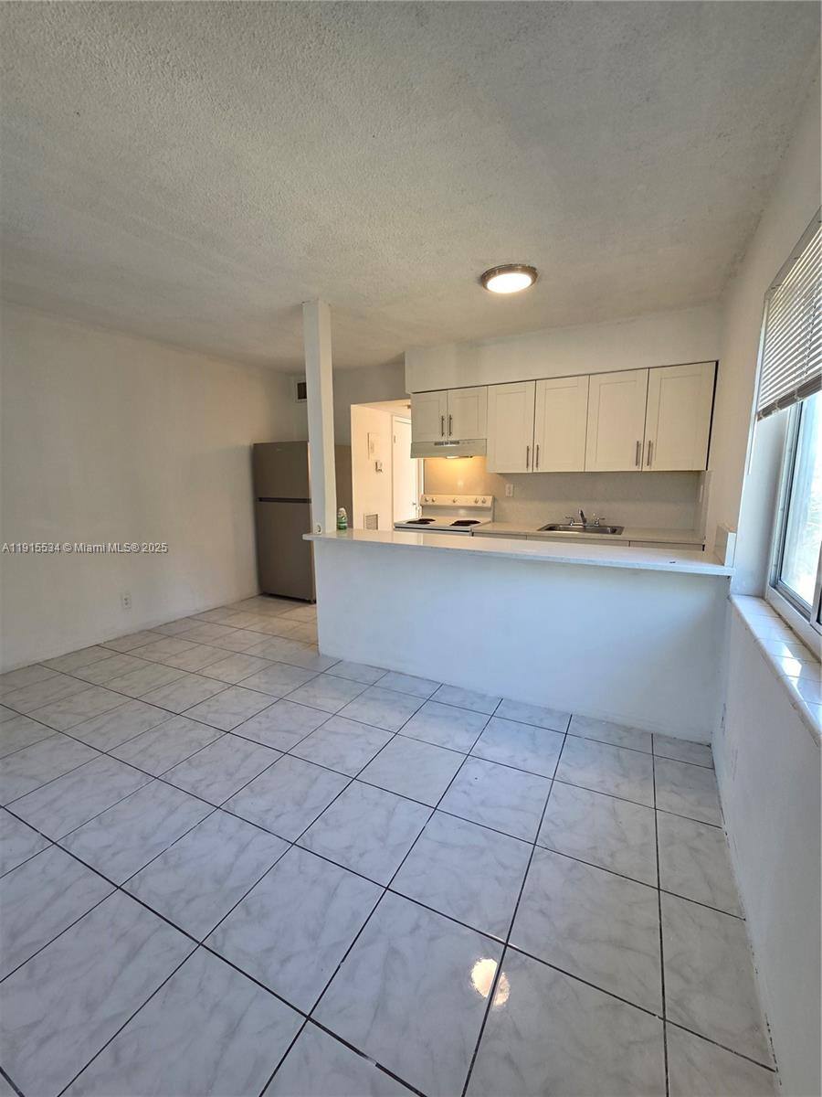 Apartment for rent at 1400 N 17th Ave #16, Hollywood, FL 33020