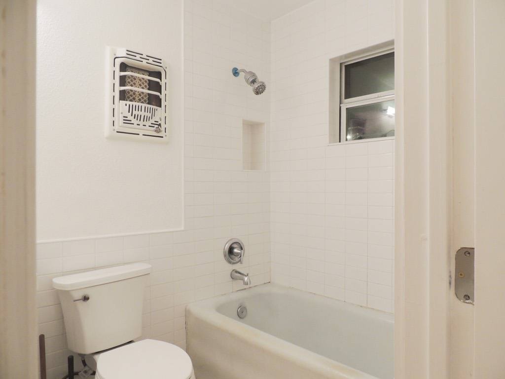 Apartment for rent at 1307 Deloney St, Austin, TX 78721