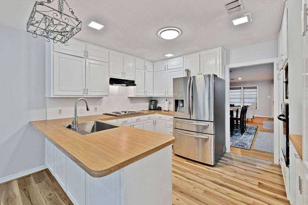 Apartment for rent at 2716 Wayside Ave, Fort Worth, TX 76110