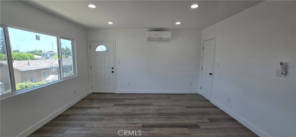 Apartment for rent at 833 E 92nd St #833, Los Angeles, CA 90002