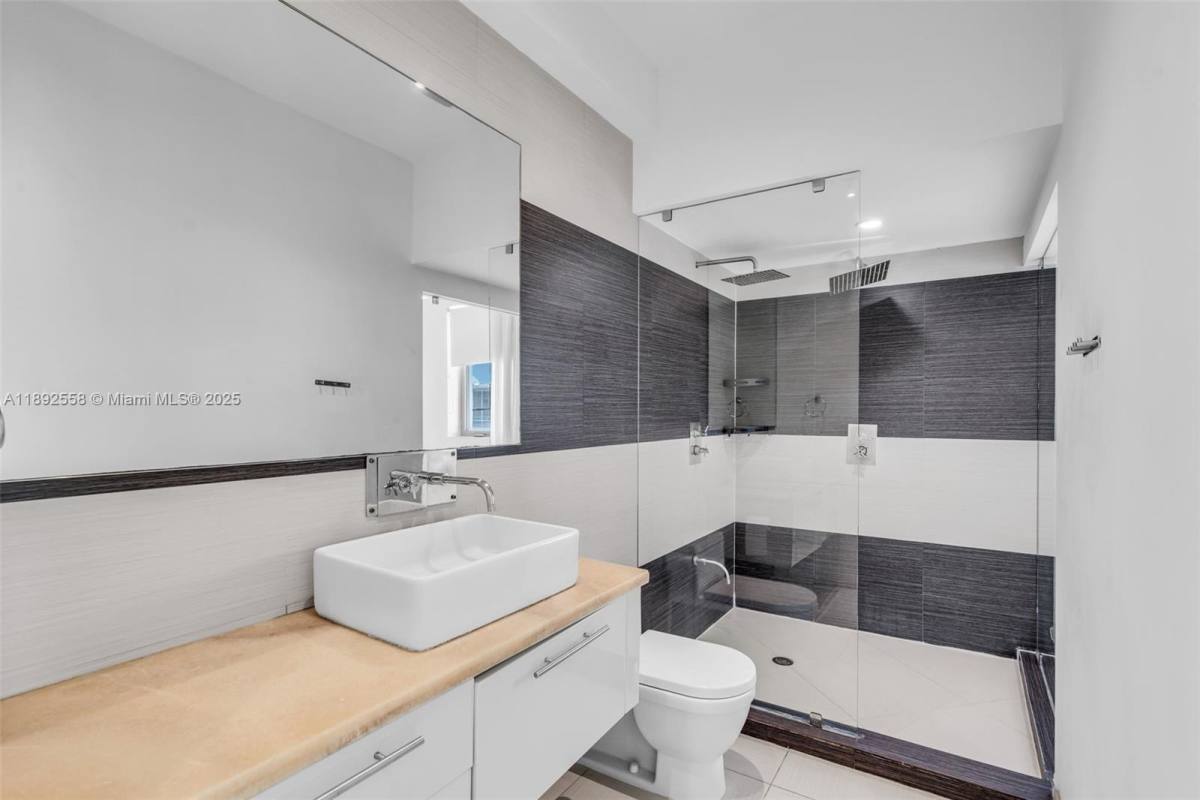 Apartment for rent at 229 8th St #229C, Miami Beach, FL 33139