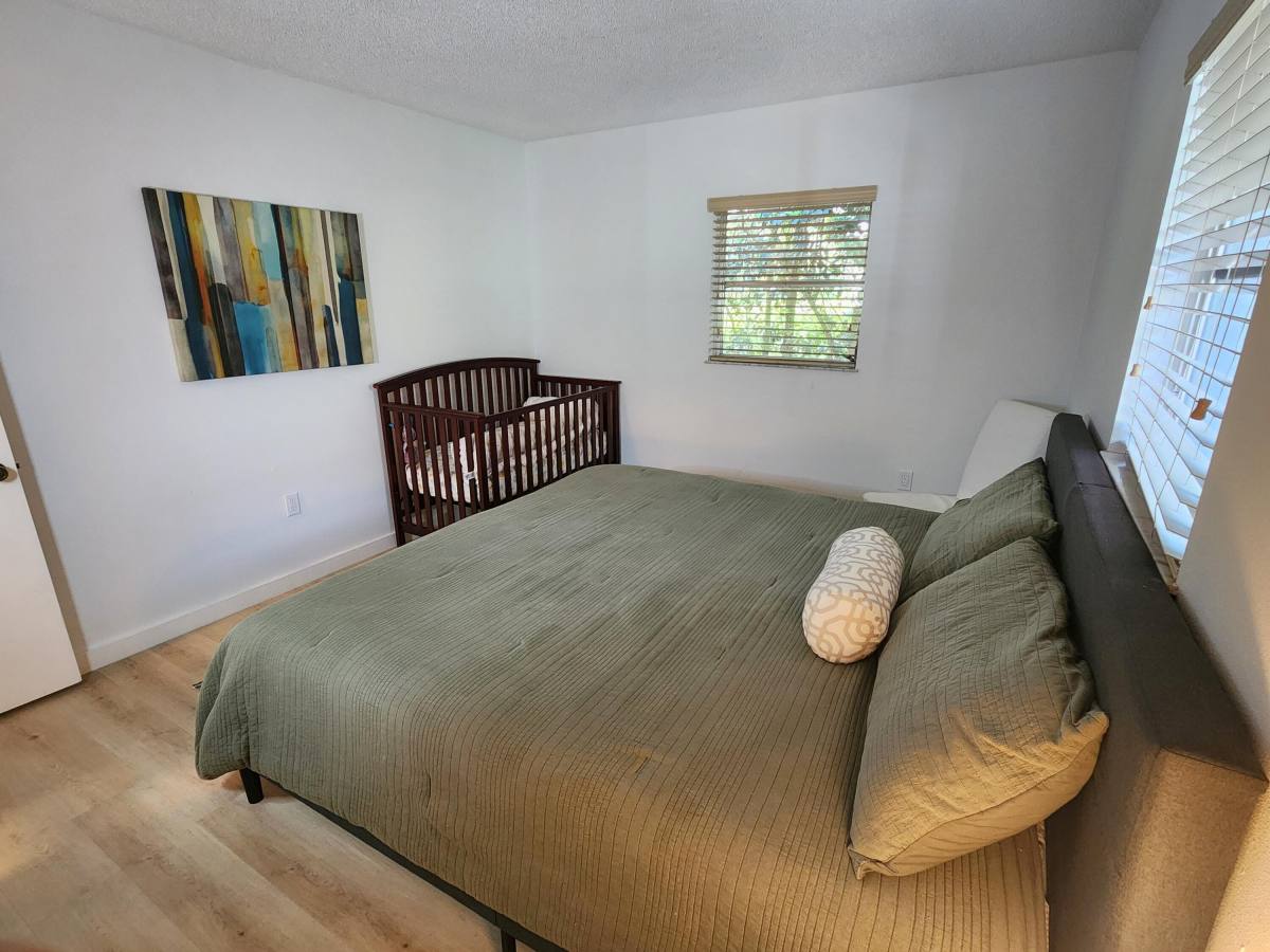 Apartment for rent at 1018 Lake Josephine Dr, Sebring, FL 33875