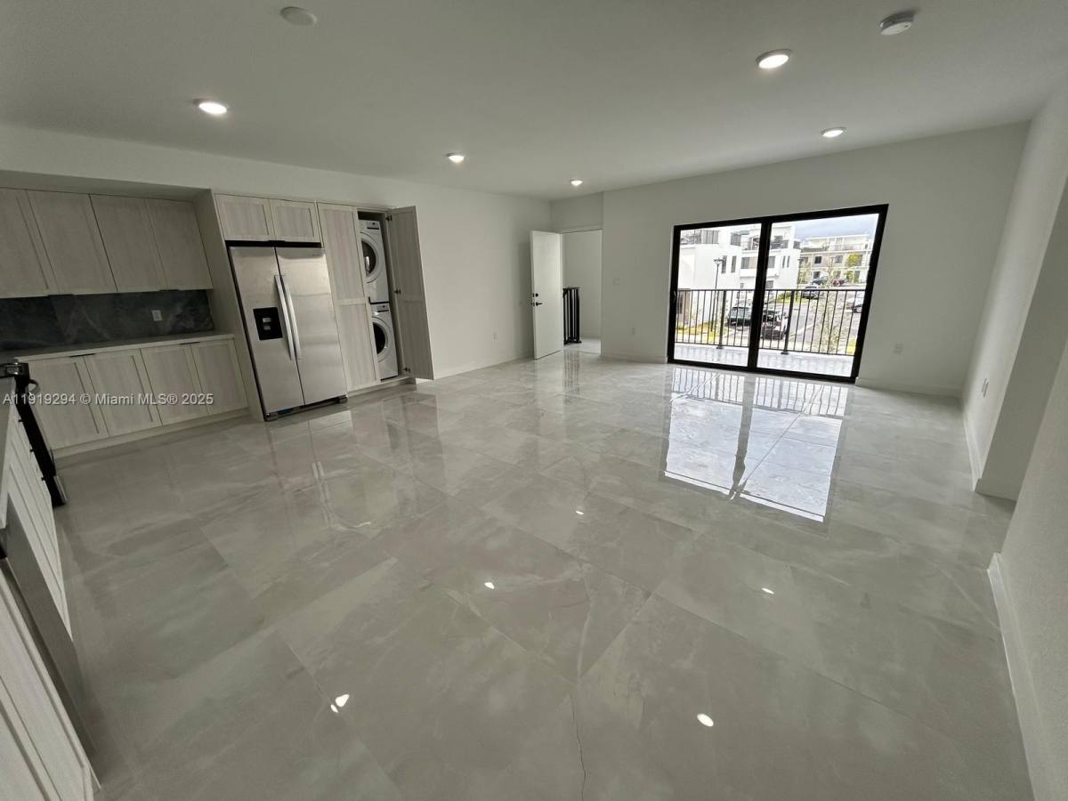 Townhouse for rent at 14568 SW 261st Terrace, Homestead, FL 33032