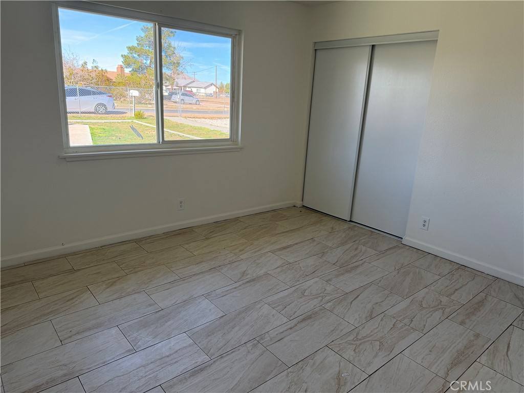 Apartment for rent at 15225 Ramona Rd, Apple Valley, CA 92307
