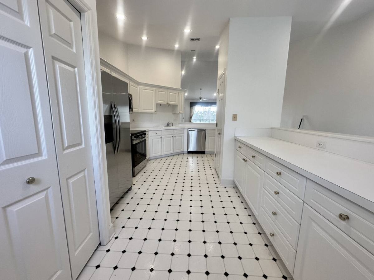 Condo for rent at 447 Enclave Place, Lakeland, FL 33803