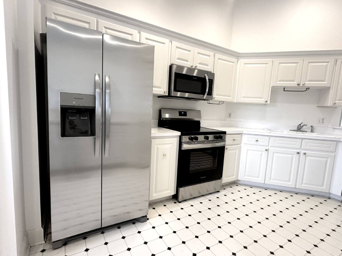 Condo for rent at 447 Enclave Place, Lakeland, FL 33803
