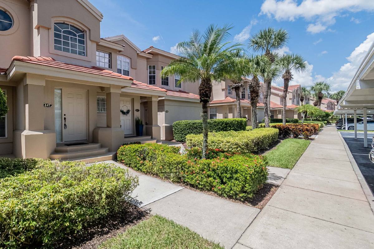 Condo for rent at 447 Enclave Place, Lakeland, FL 33803
