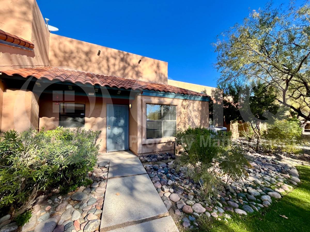 Townhouse for rent at 5434 N Via Del Arbolito, Tucson, AZ 85750