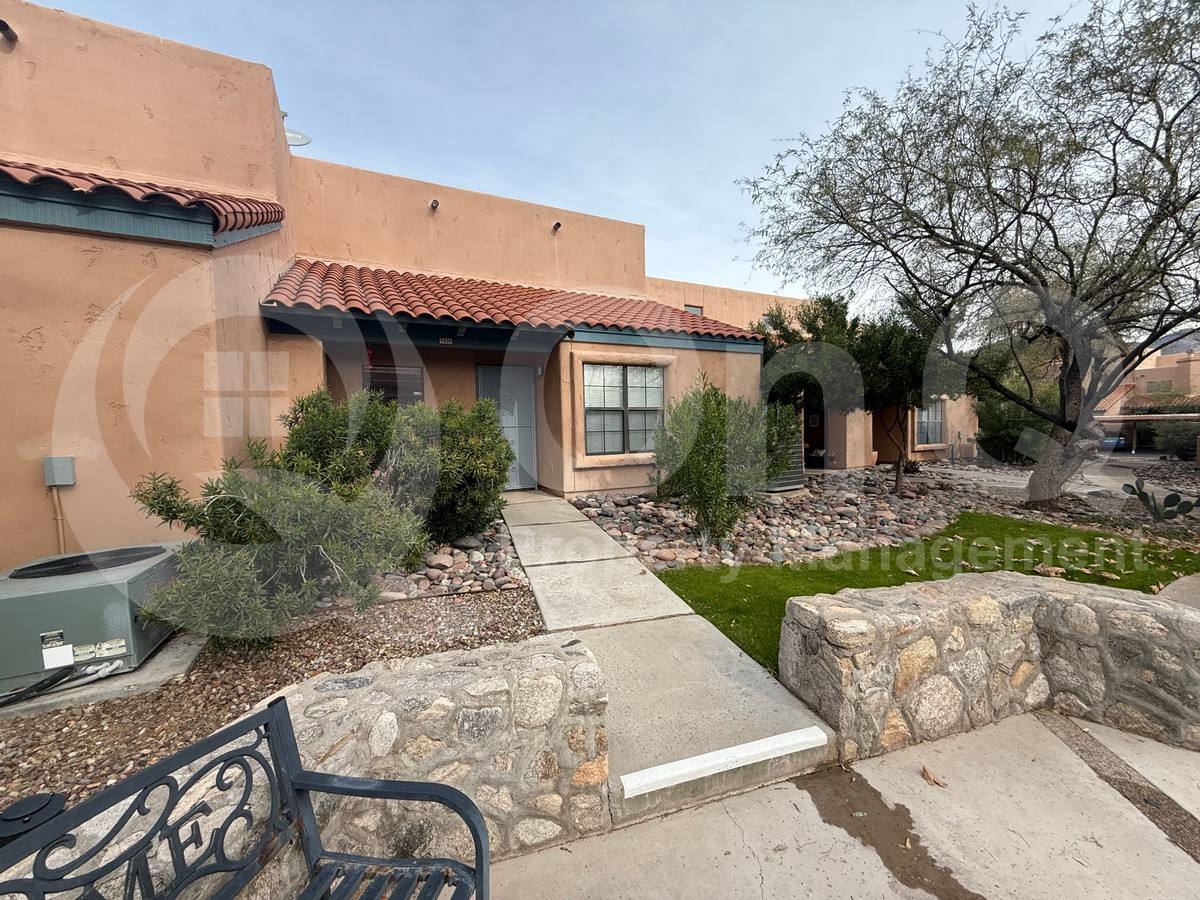 Townhouse for rent at 5434 N Via Del Arbolito, Tucson, AZ 85750