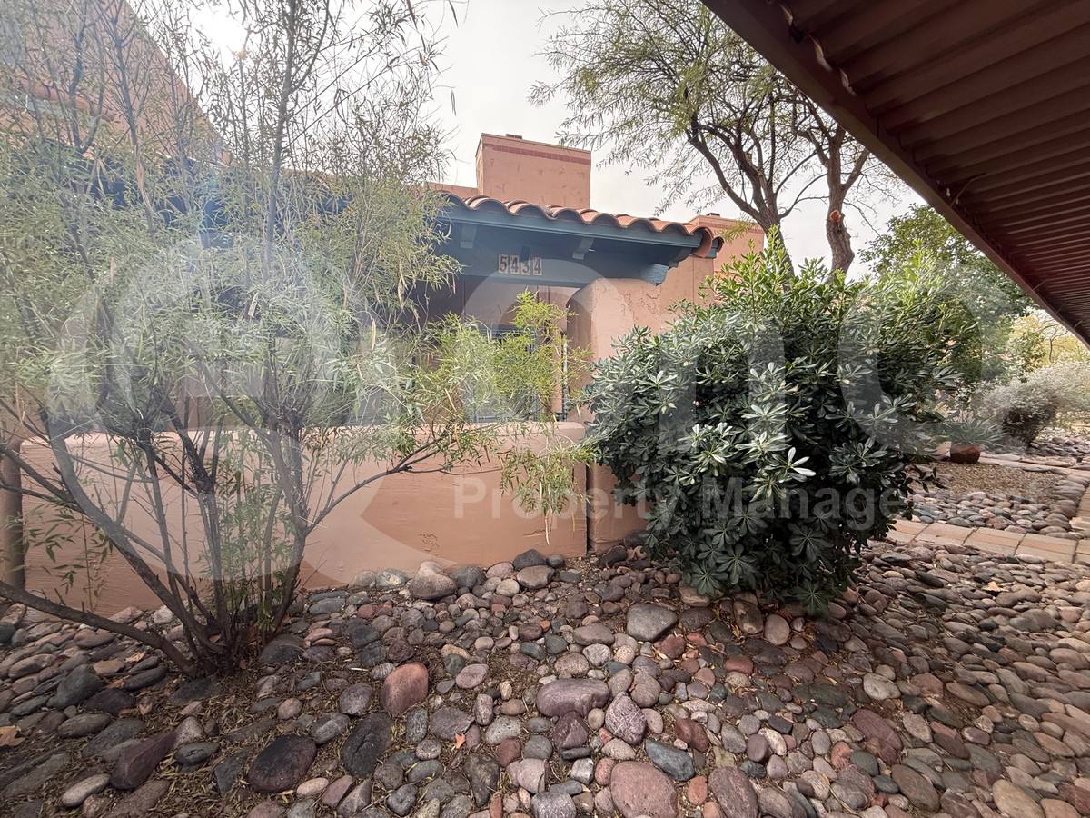 Townhouse for rent at 5434 N Via Del Arbolito, Tucson, AZ 85750