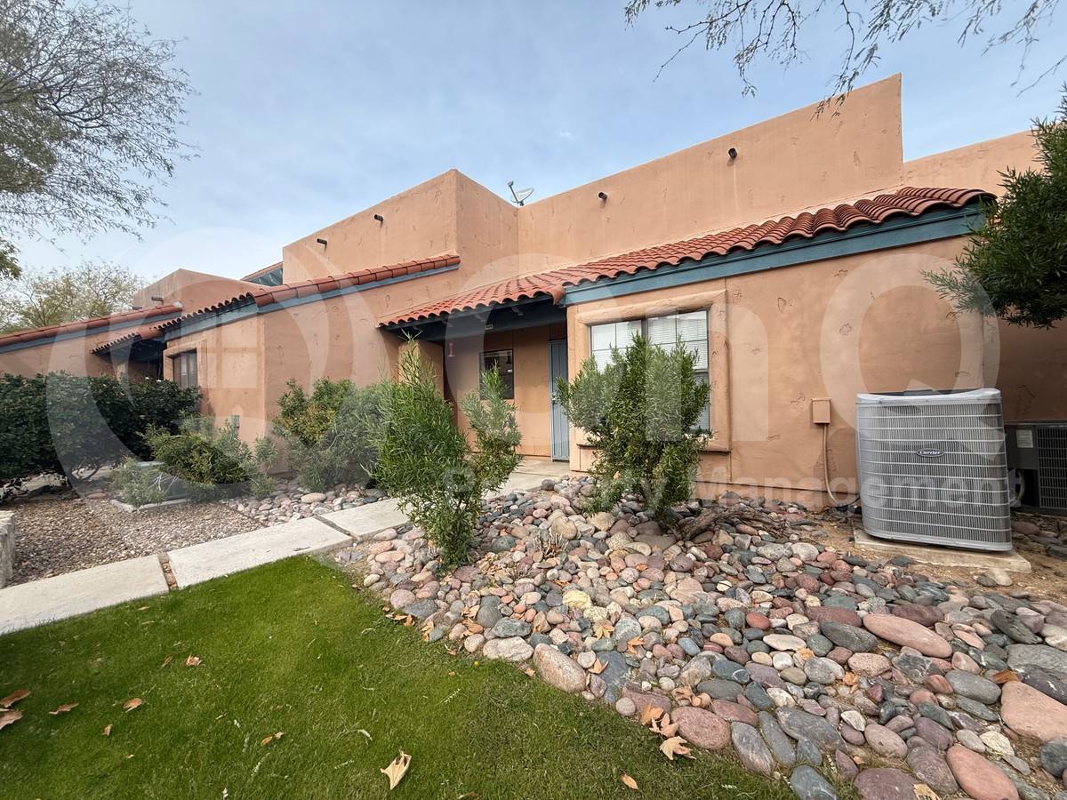 Townhouse for rent at 5434 N Via Del Arbolito, Tucson, AZ 85750