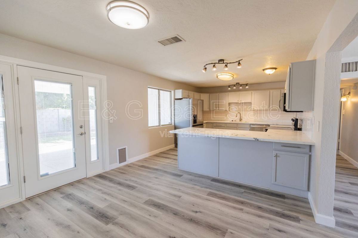 House for rent at 1305 W Laird St, Tempe, AZ 85281