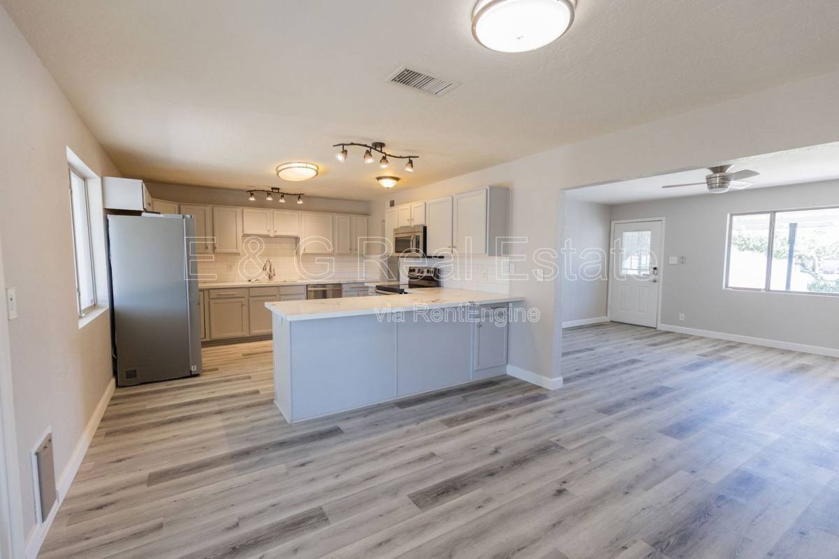 House for rent at 1305 W Laird St, Tempe, AZ 85281