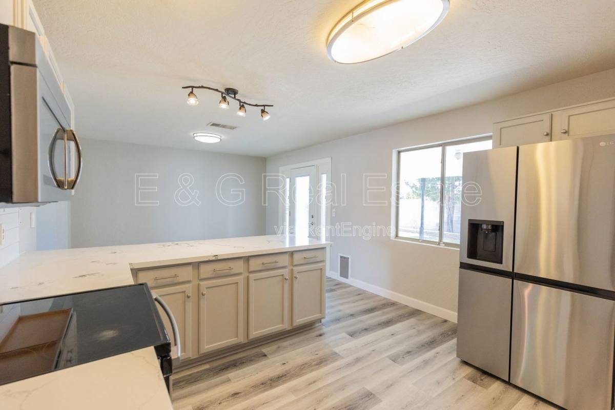 House for rent at 1305 W Laird St, Tempe, AZ 85281