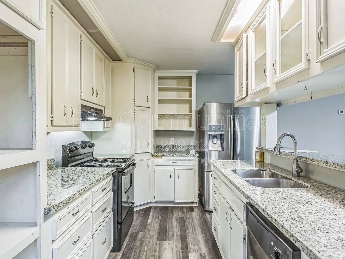 House for rent at 1617 3rd St, League City, TX 77573