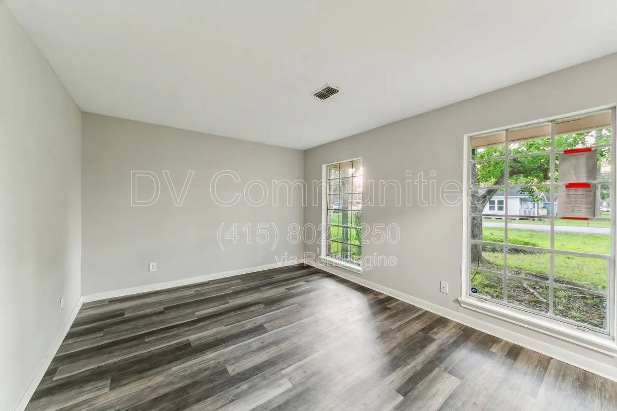 House for rent at 1617 3rd St, League City, TX 77573