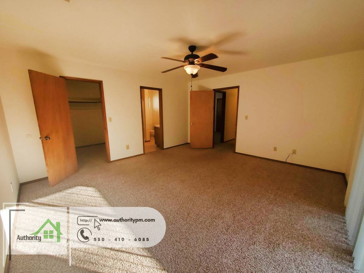 House for rent at 3996 Morningsun Dr, Redding, CA 96002