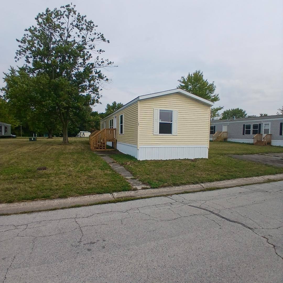 107 Palm View Dr, La Fontaine, IN 46940