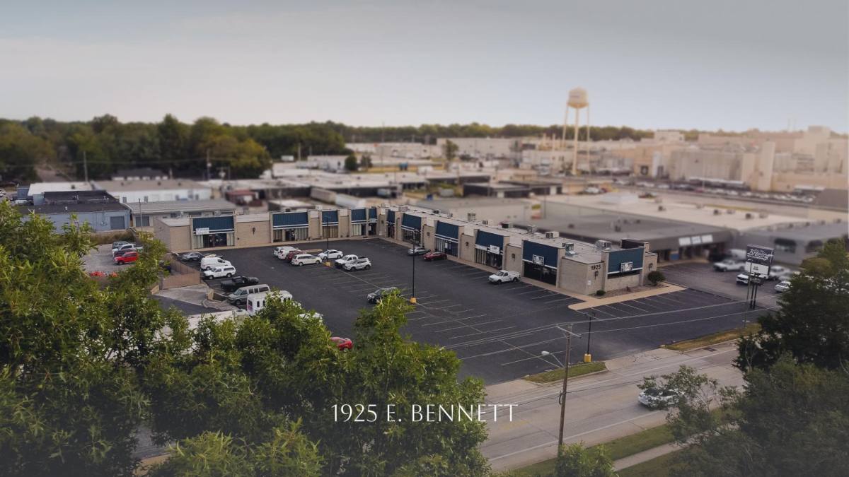 Apartment for rent at 1925 E Bennett St #F, Springfield, MO 65804