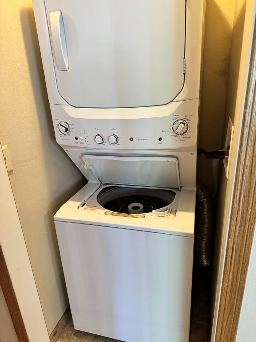 Townhouse for rent at 1203 S Smelter St, Pittsburg, KS 66762