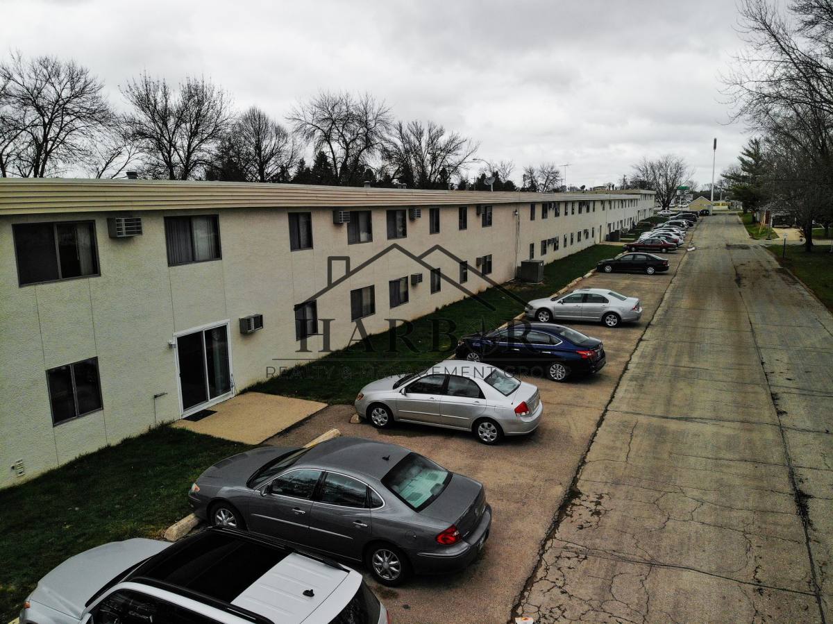 Apartment for rent at 900 14th St NW, Austin, MN 55912