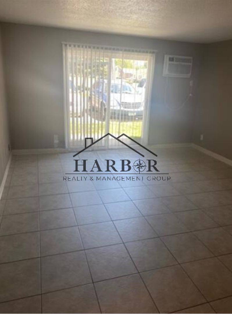 Apartment for rent at 900 14th St NW, Austin, MN 55912