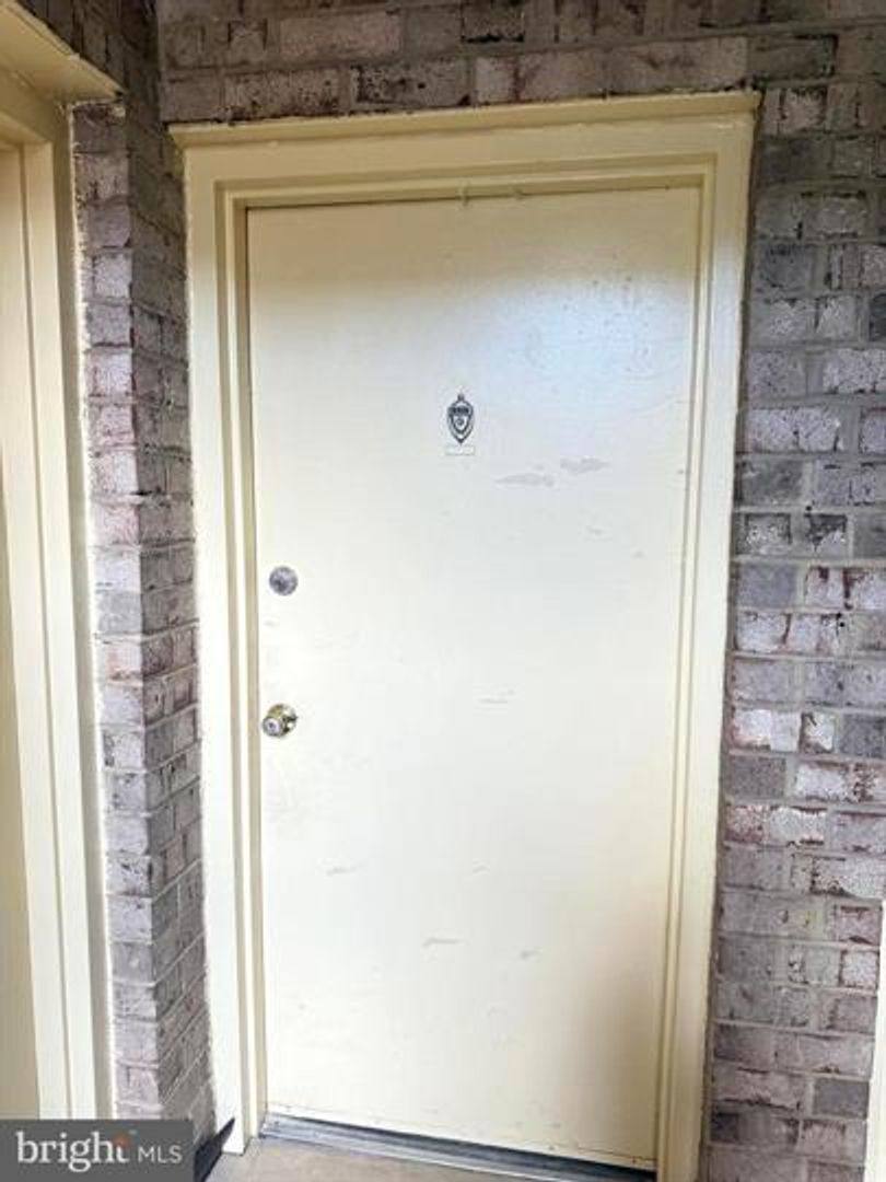 Condo for rent at 7965 Audubon Ave, Alexandria, VA 22306