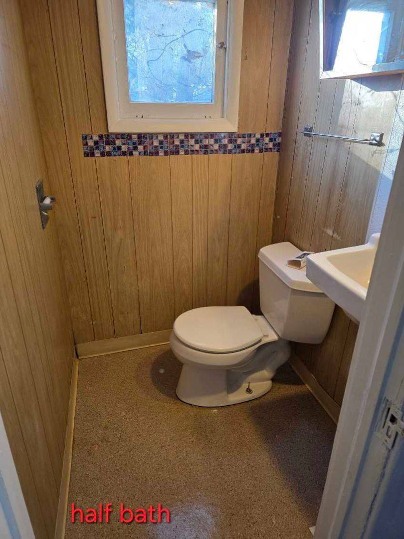 Apartment for rent at 1332 Poplar Place, Kalamazoo, MI 49001