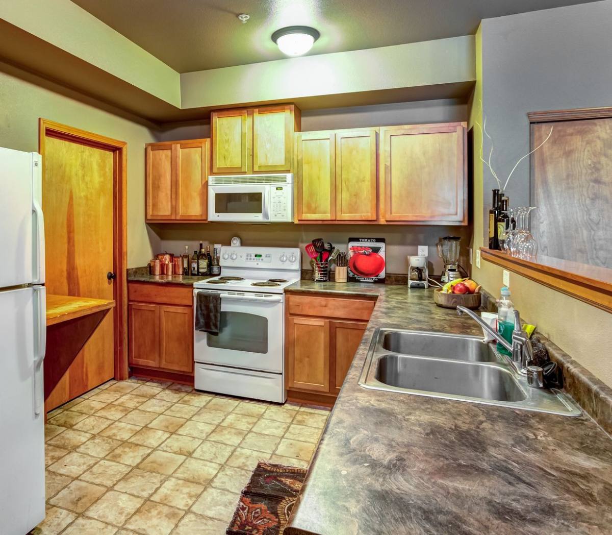 Apartment for rent at 1026 22nd St, Bellingham, WA 98225