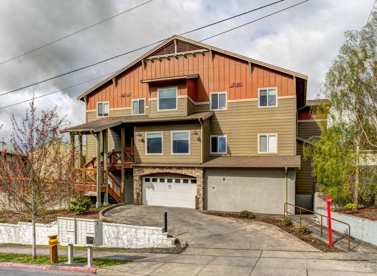 Apartment for rent at 1026 22nd St, Bellingham, WA 98225