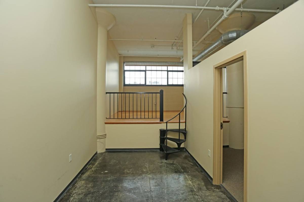 Apartment for rent at 230 W Willow St, Syracuse, NY 13202