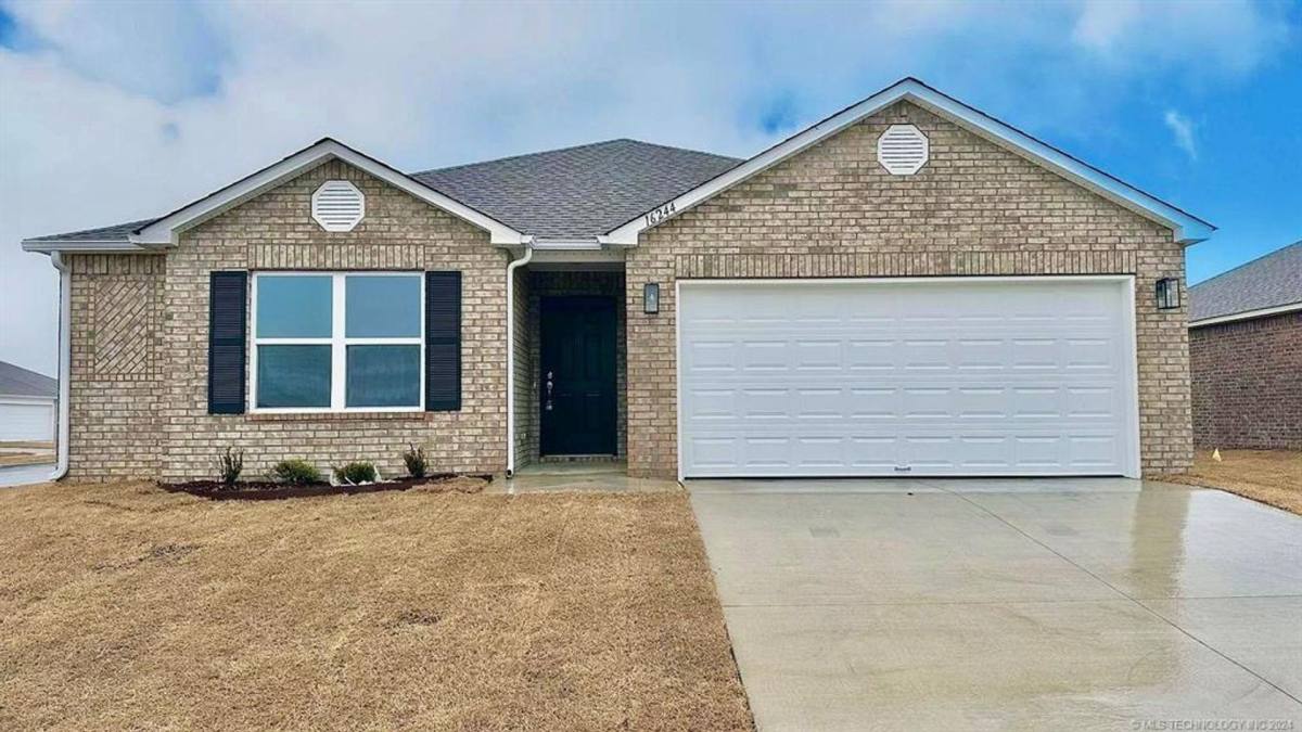 House for rent at 16244 S 87th Ave E, Bixby, OK 74008