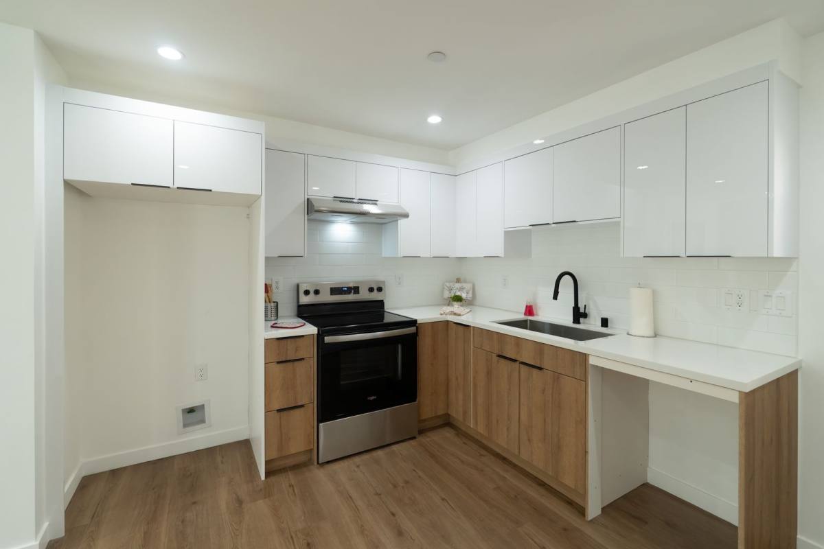 Apartment for rent at 921 New York Dr, Altadena, CA 91001