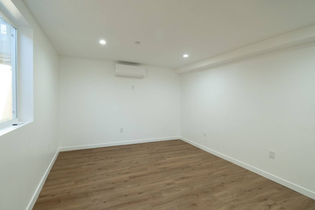 Apartment for rent at 921 New York Dr, Altadena, CA 91001