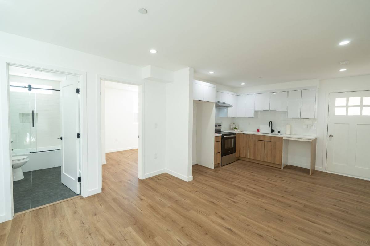 Apartment for rent at 921 New York Dr, Altadena, CA 91001