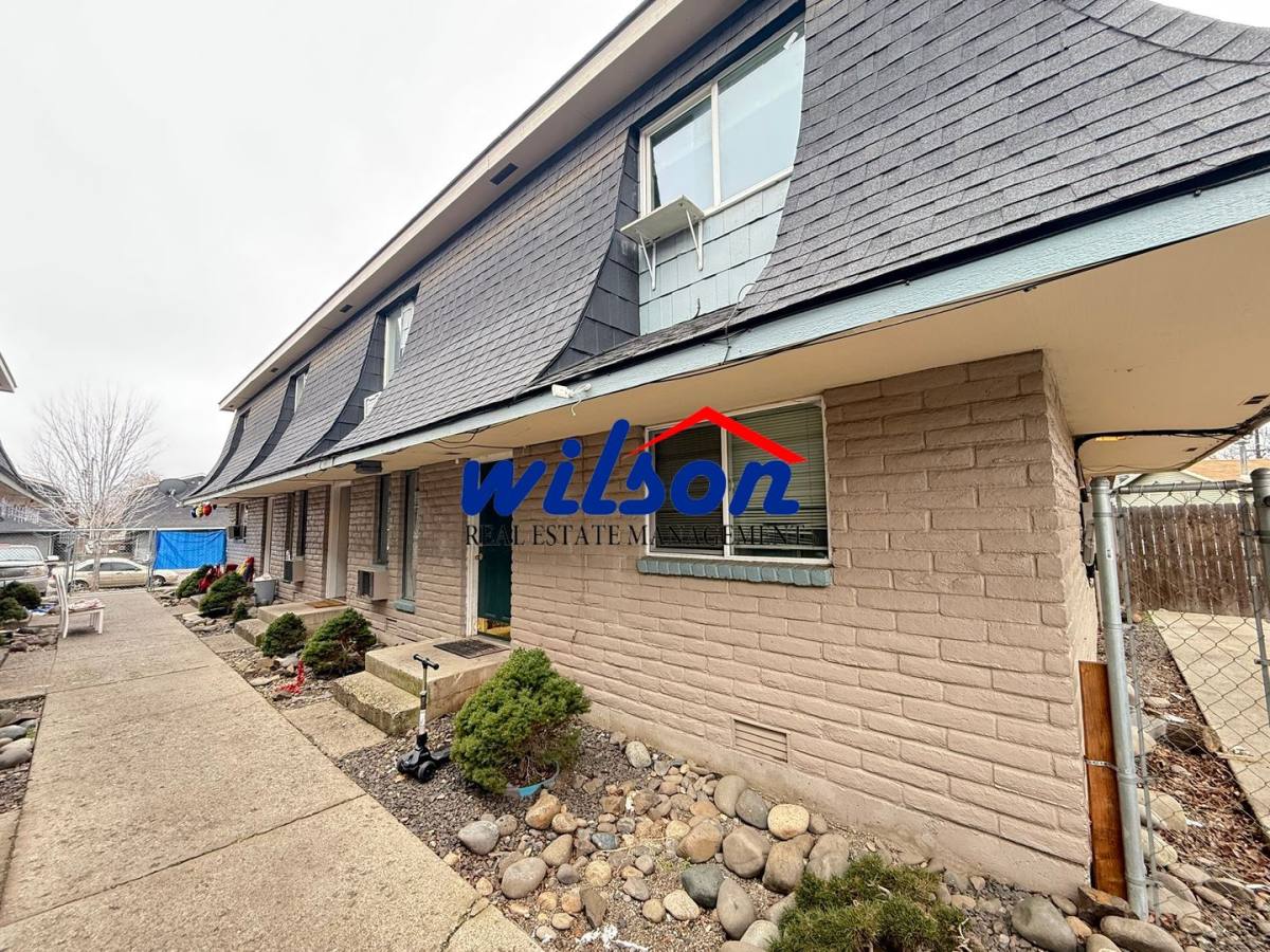 Apartment for rent at 1403-1405 Roosevelt Ave, Yakima, WA 98902