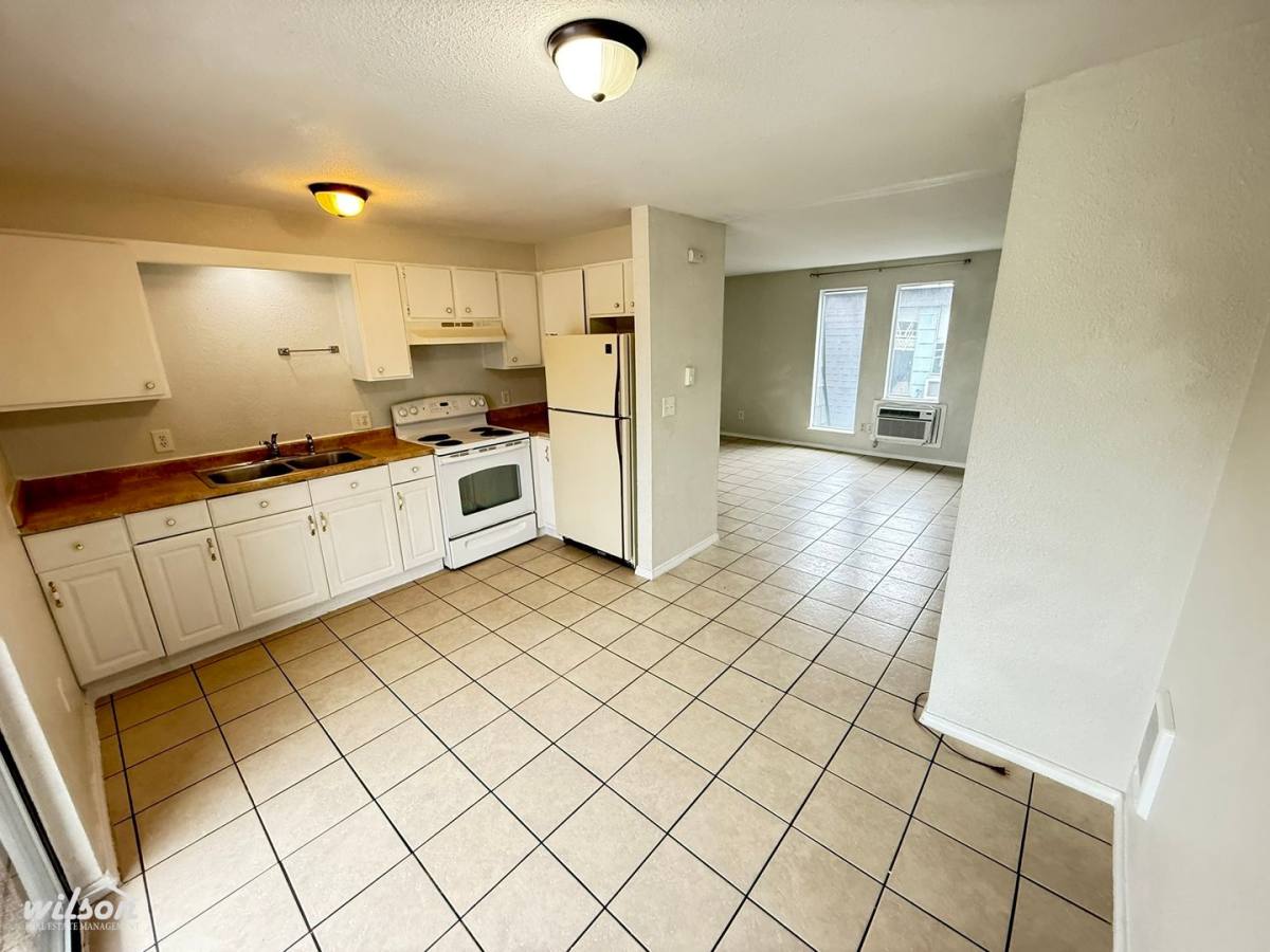 Apartment for rent at 1403-1405 Roosevelt Ave, Yakima, WA 98902