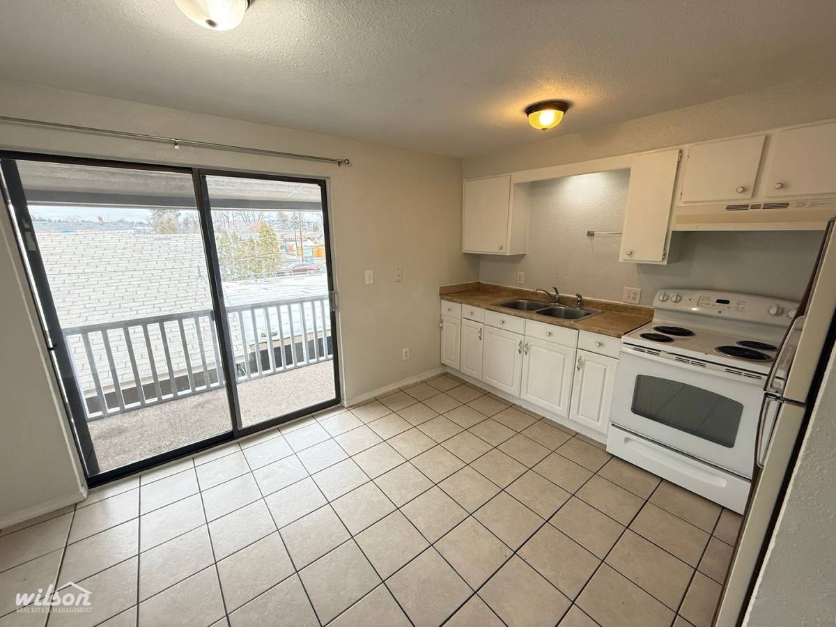 Apartment for rent at 1403-1405 Roosevelt Ave, Yakima, WA 98902