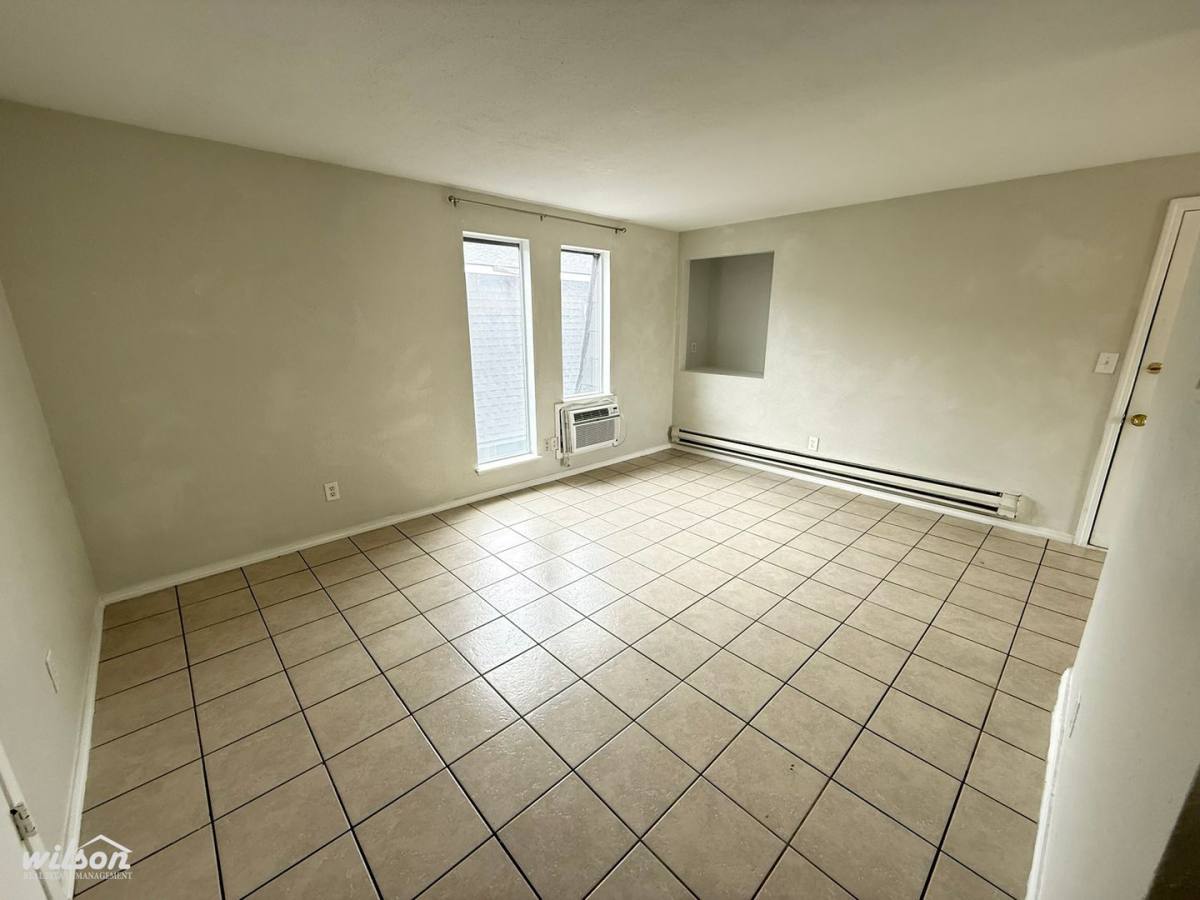 Apartment for rent at 1403-1405 Roosevelt Ave, Yakima, WA 98902