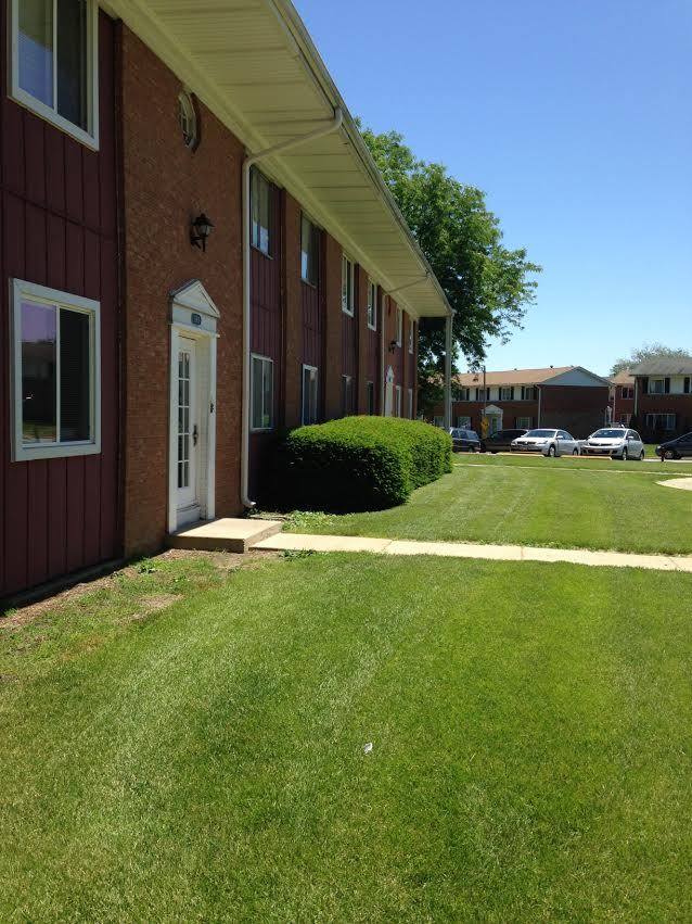 Apartment for rent at 1341-1389 Monomoy St, Aurora, IL 60506