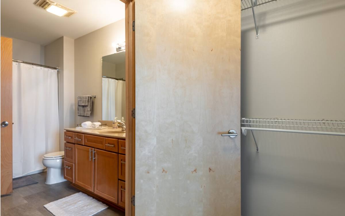 Apartment for rent at 5699 N Centerpark Way, Milwaukee, WI 53217