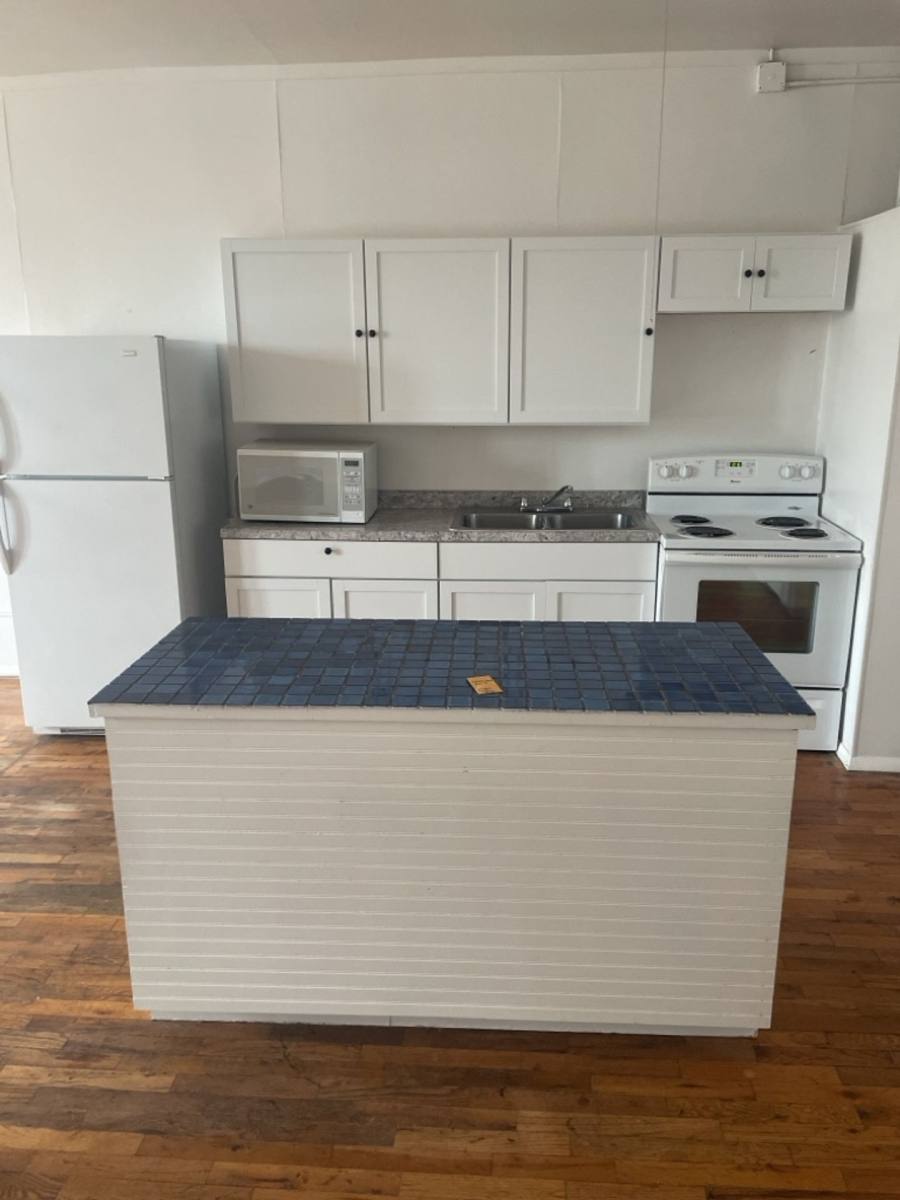 Apartment for rent at 734 1 2 Massachusetts St, Lawrence, KS 66044