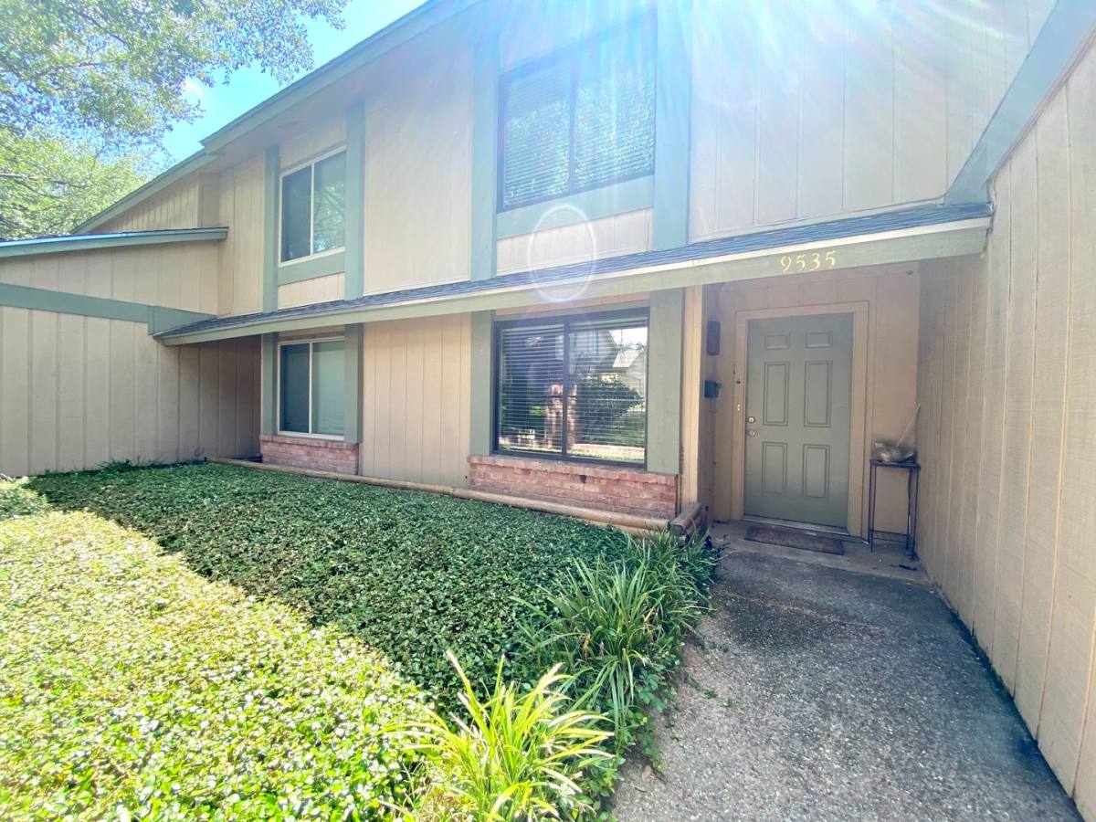 Townhouse for rent at 9535 Quail Village Lane, Austin, TX 78758