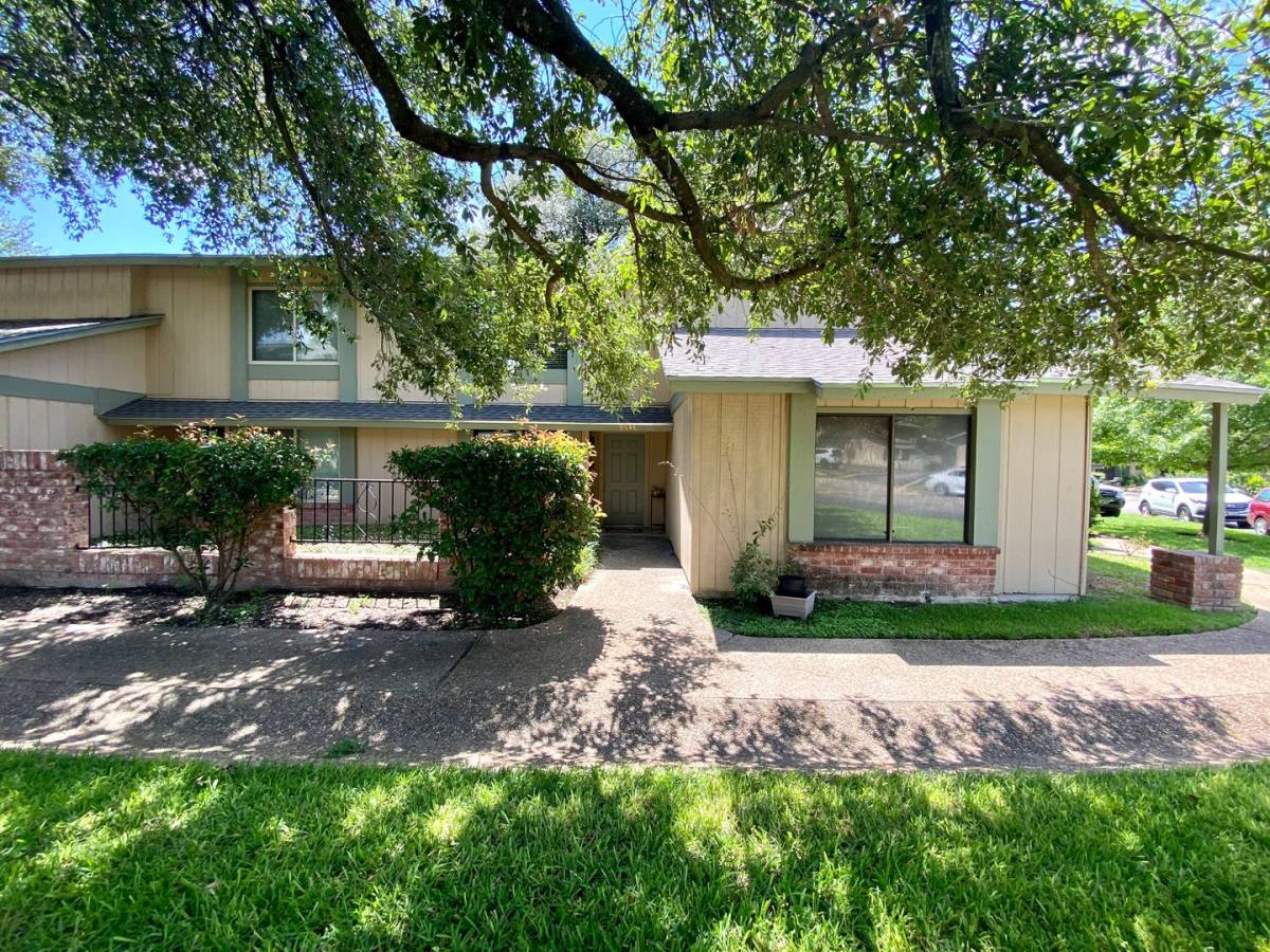 Townhouse for rent at 9535 Quail Village Lane, Austin, TX 78758
